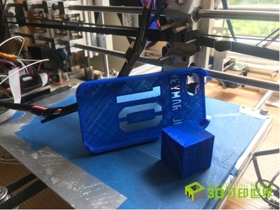 广州高中生创新研发剪叉升降式3D打印机，推动基础材料销售新机遇